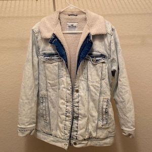 Women’s Sherpa-lined boyfriend jean jacket